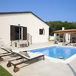 Ridollin By Interhome * Pula