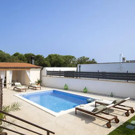 Ridollin By Interhome Pula